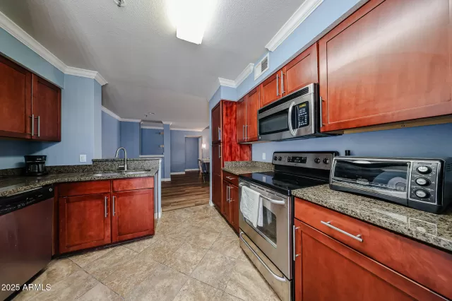 MLS: 6894264 Condo For Sale