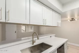 Photo #4: 6894320 Listing 