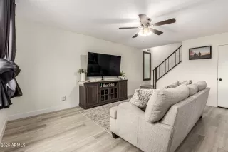 Photo #4: 6894461 Listing 