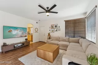 Photo #4: 6894565 Listing 