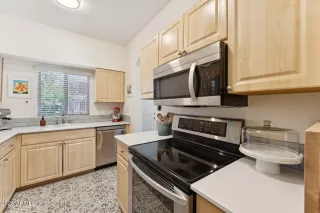 Photo #6: 6894565 Listing 