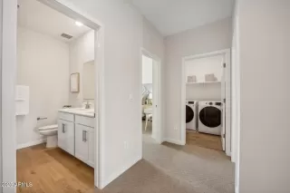 Photo #6: 6894585 Listing