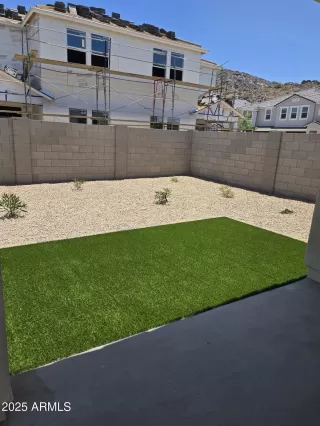 Photo #5: 6894643 Listing