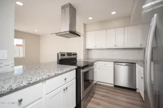 Photo #2: 6894750 Listing 