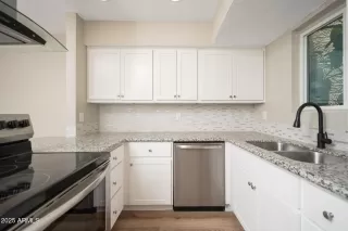 Photo #6: 6894750 Listing 