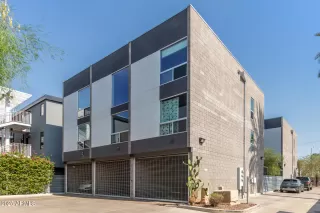 Photo #6: 6894767 Listing 