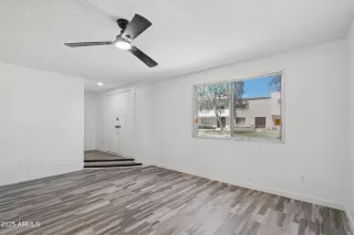 Photo #3: 6894814 Listing 