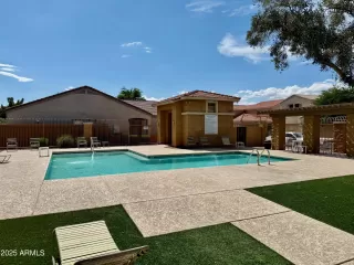 Photo #2: 6894822 Listing 