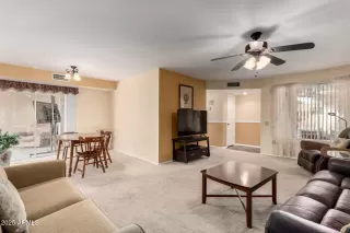 Photo #4: 6894823 Listing