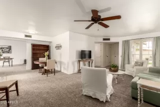 Photo #3: 6894949 Listing 