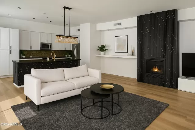 MLS: 6894950 Condo For Sale