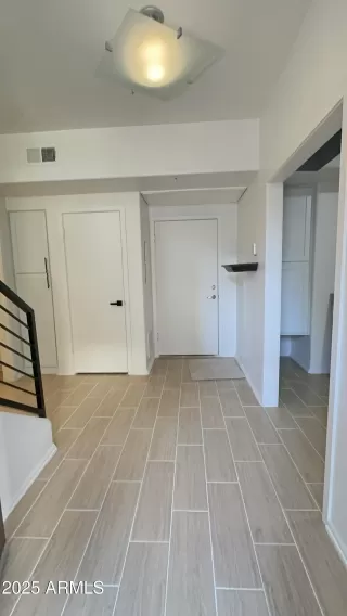 Photo #3: 6894950 Listing