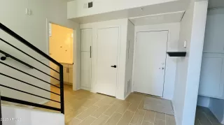 Photo #4: 6894950 Listing