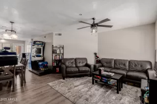 Photo #5: 6895013 Listing