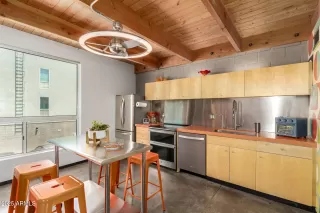 Photo #1: 6895118 Listing 