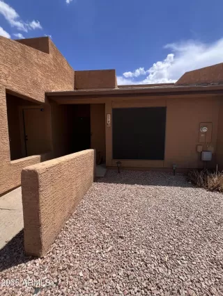 More Details about MLS # 6895217 : 3228 W GLENDALE AVENUE#170