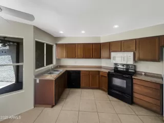 Photo #5: 6895242 Listing