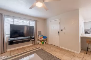 Photo #4: 6895282 Listing