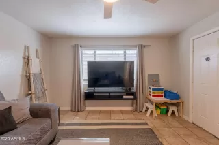 Photo #5: 6895282 Listing