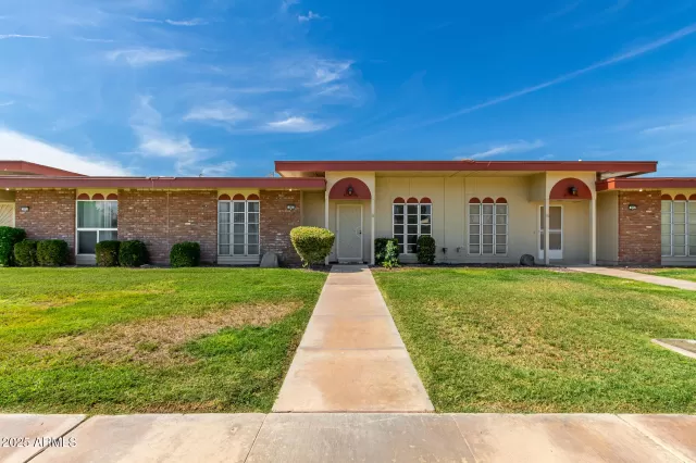 MLS: 6895423 Condo For Sale