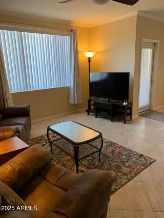Photo #4: 6895449 Listing