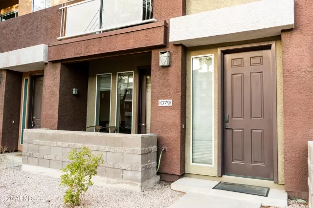 MLS: 6895473 Condo For Sale