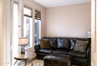 Photo #5: 6895473 Listing