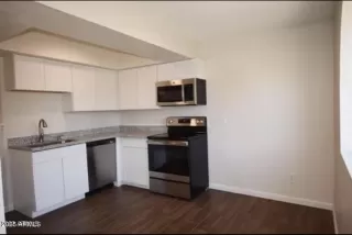 Photo #4: 6895484 Listing