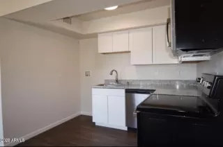 Photo #6: 6895484 Listing