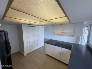 Photo #2: 6895495 Listing