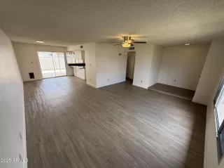 Photo #3: 6895495 Listing