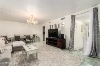 Photo #3: 6895587 Listing