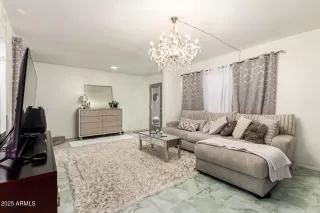 Photo #5: 6895587 Listing