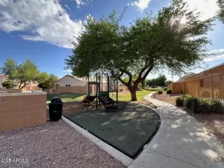 Photo #4: 6895630 Listing