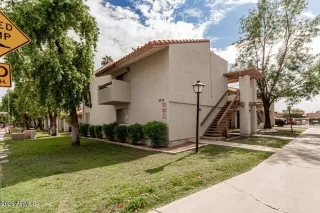 Photo #3: 6895632 Listing