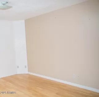 Photo #6: 6895654 Listing