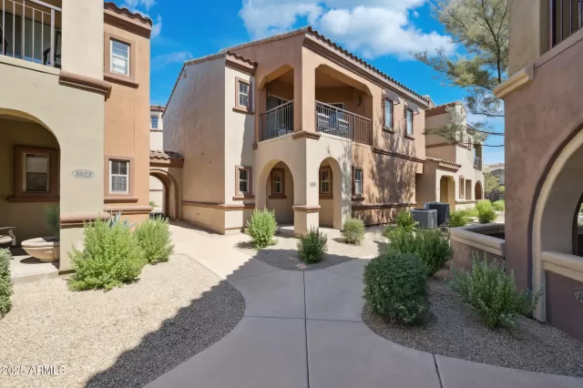 MLS: 6895748 Condo For Sale