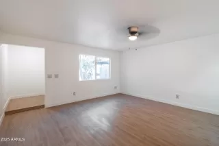 Photo #4: 6895930 Listing