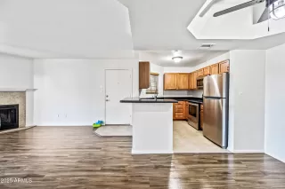 Photo #4: 6896066 Listing 