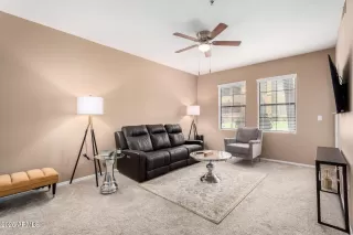 Photo #4: 6896068 Listing