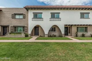 Photo #2: 6896169 Listing