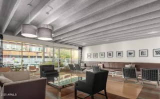 Photo #4: 6896242 Listing