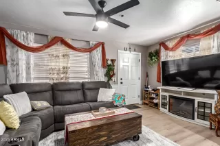 Photo #3: 6896298 Listing 