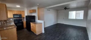 Photo #5: 6896394 Listing