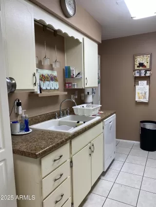 Photo #2: 6896524 Listing 