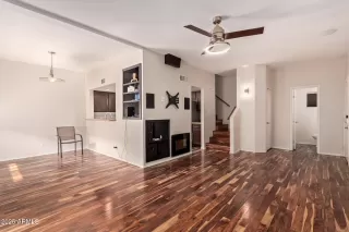 Photo #3: 6896536 Listing