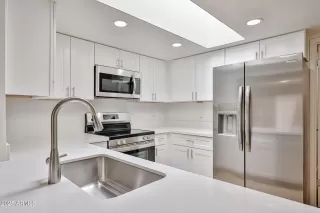 Photo #3: 6896586 Listing 