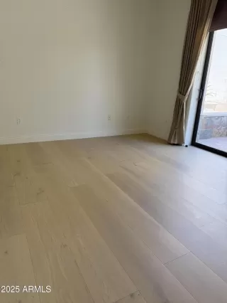 Photo #6: 6896603 Listing