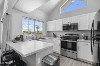 Photo #2: 6896661 Listing