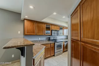 Photo #3: 6896683 Listing 